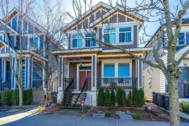 14036 60 AVENUE - photo 1 of 37