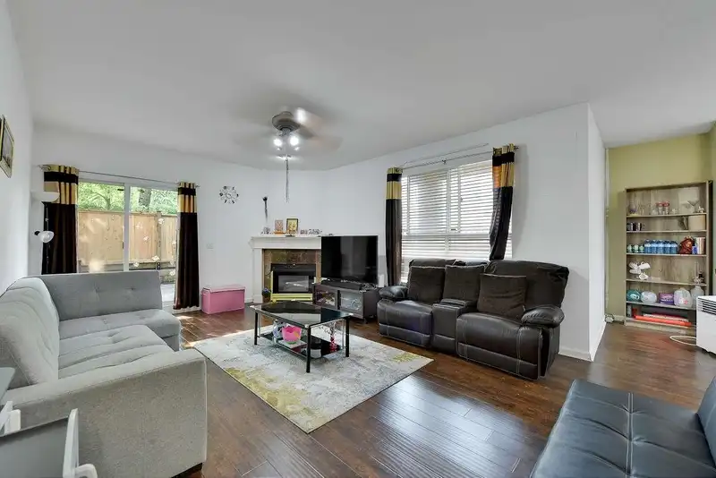 104 14993 101A AVENUE - photo 1 of 26