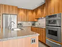 36 6125 EAGLE DRIVE - thumbnail 7