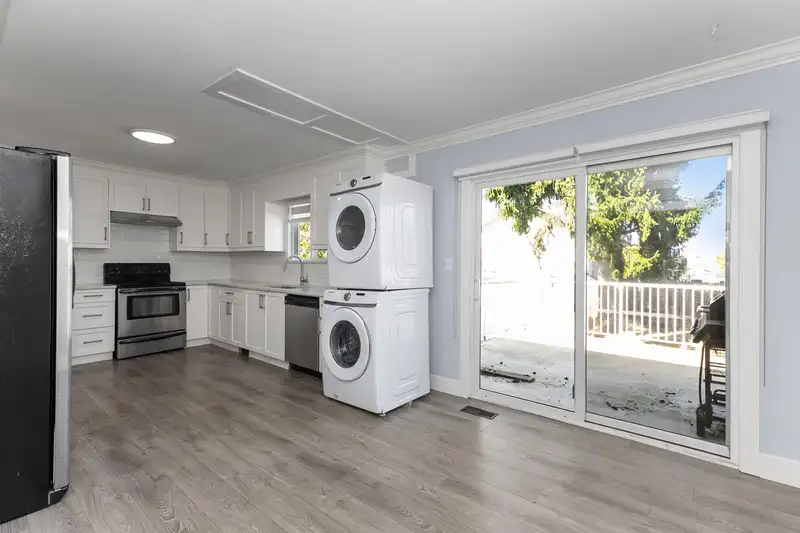 32317 ADAIR AVENUE - photo 2 of 39
