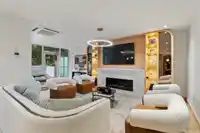 804 1342 JOHNSTON ROAD - thumbnail 14