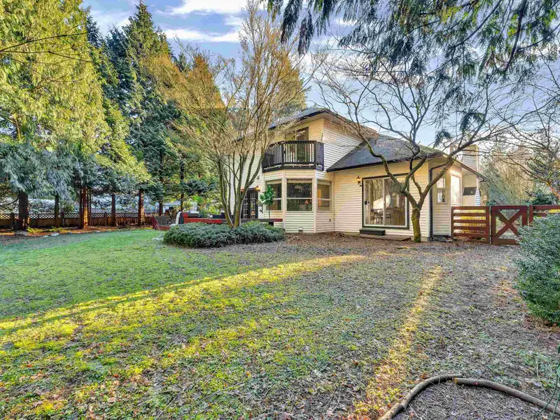 19769 43 AVENUE - photo 3 of 40