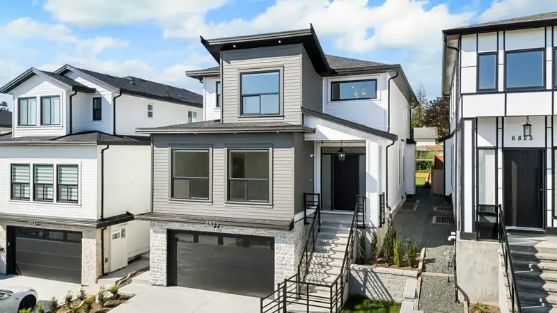 6821 205 STREET - photo 2 of 5