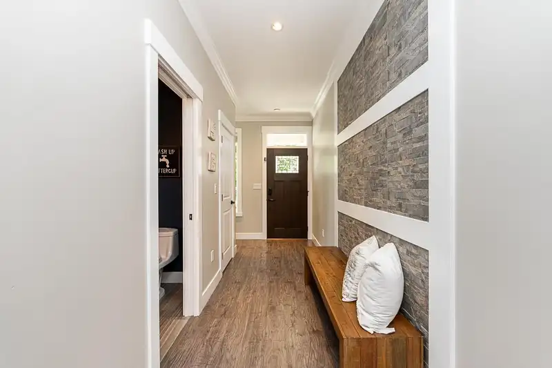 21010 76A AVENUE - photo 3 of 39