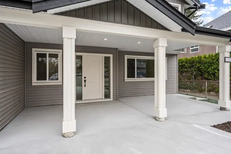 12304 IONA PLACE - photo 2 of 40
