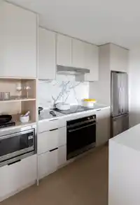 111/211 422 E 3RD STREET - thumbnail 4