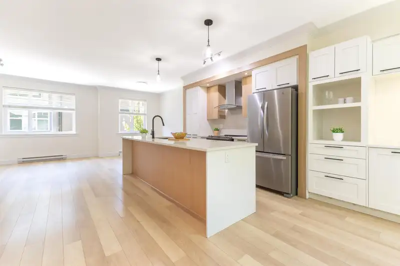 51 6350 142 STREET - photo 1 of 37