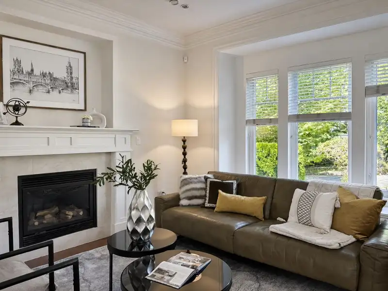 4042 W 20TH AVENUE - photo 1 of 4