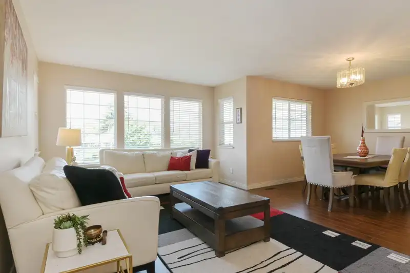 6084 185 STREET - photo 2 of 36