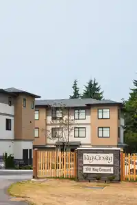 13 1641 KING CRESCENT - thumbnail 2