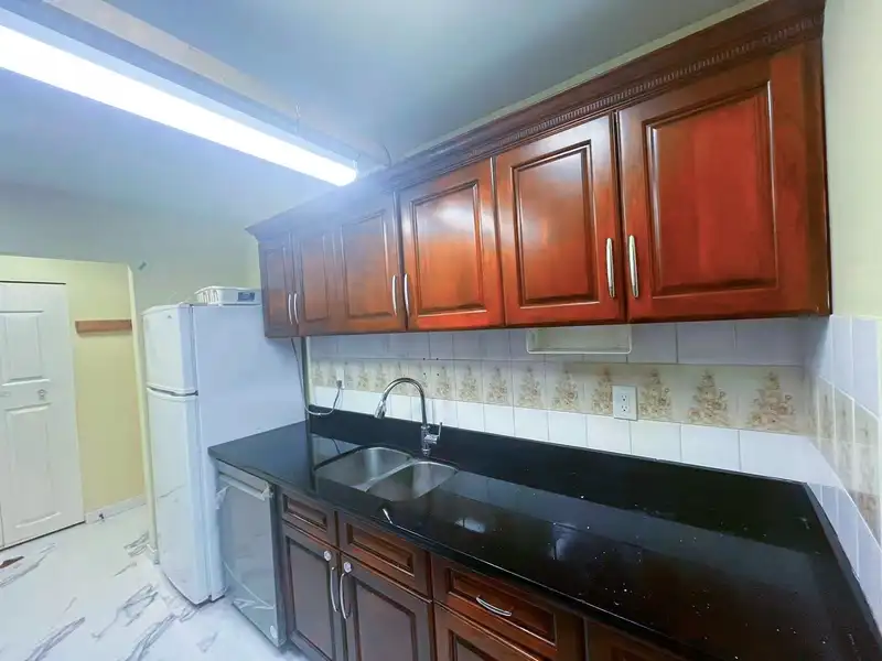 307 5800 COONEY ROAD - photo 3 of 7