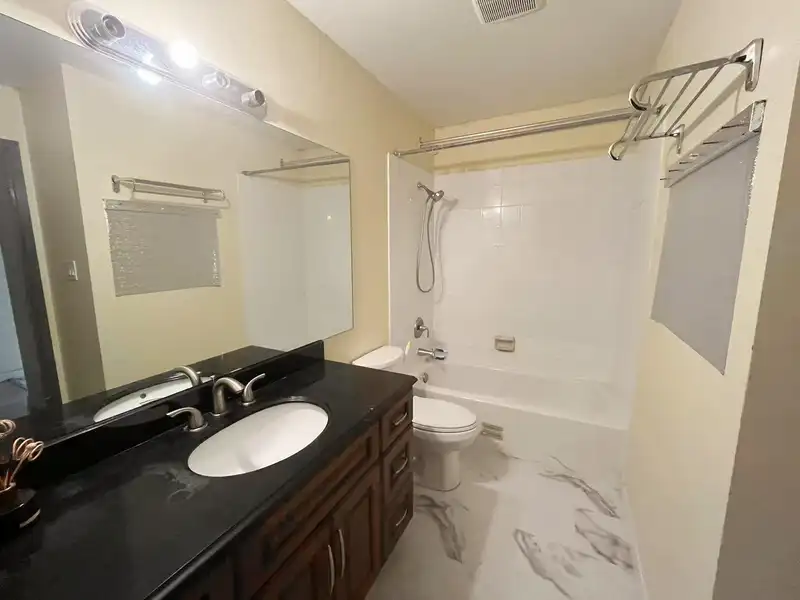 307 5800 COONEY ROAD - photo 4 of 7