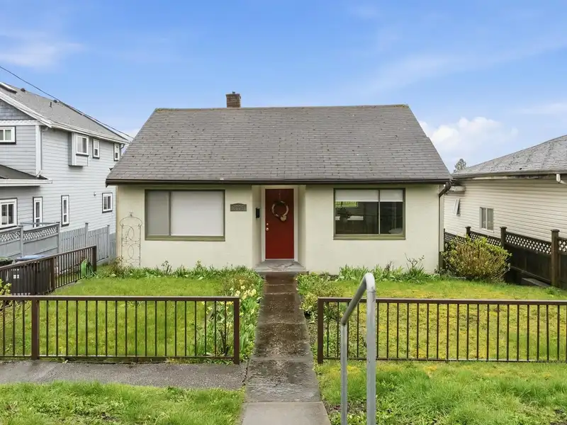 2206 EIGHTH AVENUE - photo 1 of 35