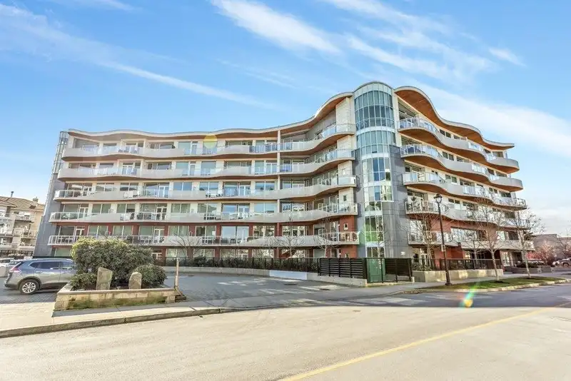301 20416 PARK AVENUE - photo 1 of 22
