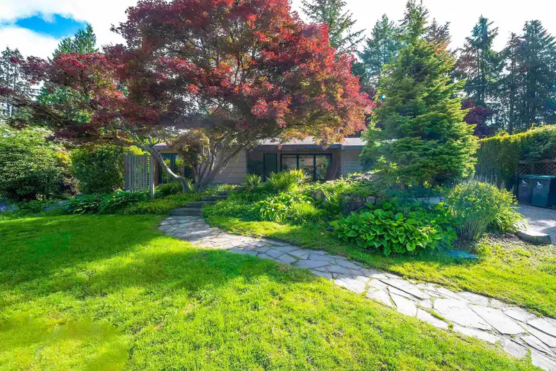 4096 SUNSET BOULEVARD - photo 1 of 38