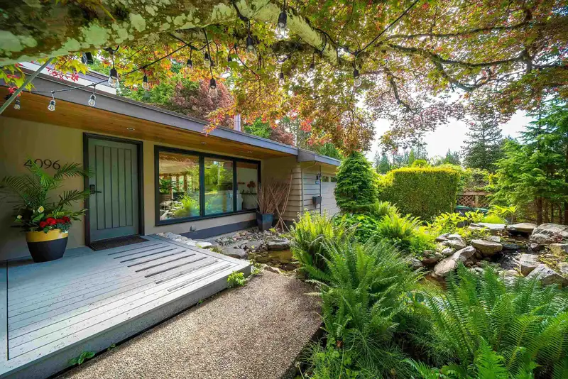 4096 SUNSET BOULEVARD - photo 2 of 38