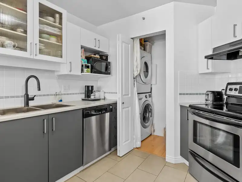 311 19750 64 AVENUE - photo 4 of 28