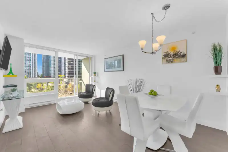 703 13696 100 AVENUE - photo 1 of 32