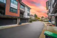 64 20150 81 AVENUE - thumbnail 2