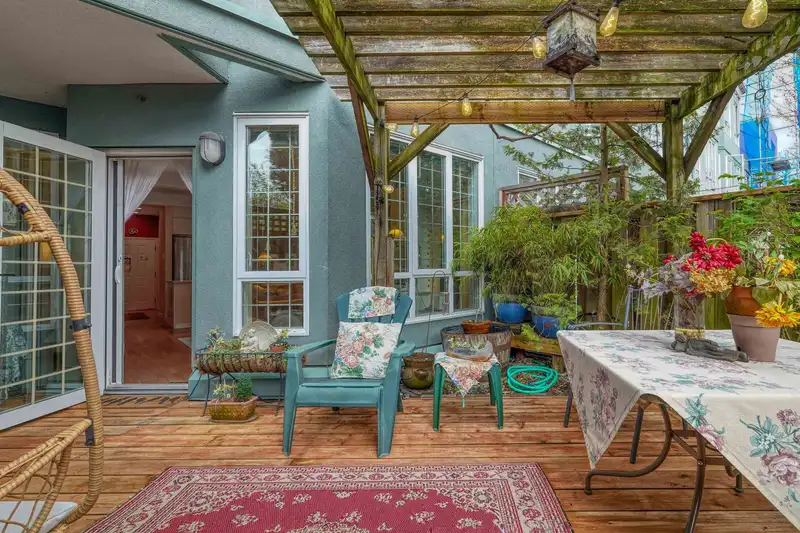 123 3440 W BROADWAY - photo 2 of 33