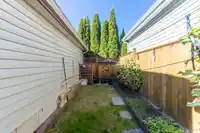 6631 192A STREET - thumbnail 32