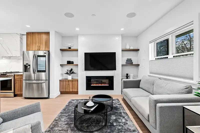1022 ODLUM DRIVE - photo 4 of 40