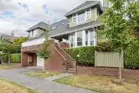 7 240 E KEITH ROAD - thumbnail 1