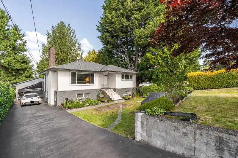 8857 RUSSELL DRIVE - photo 1 of 32