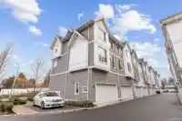 28 8033 166B STREET - thumbnail 1