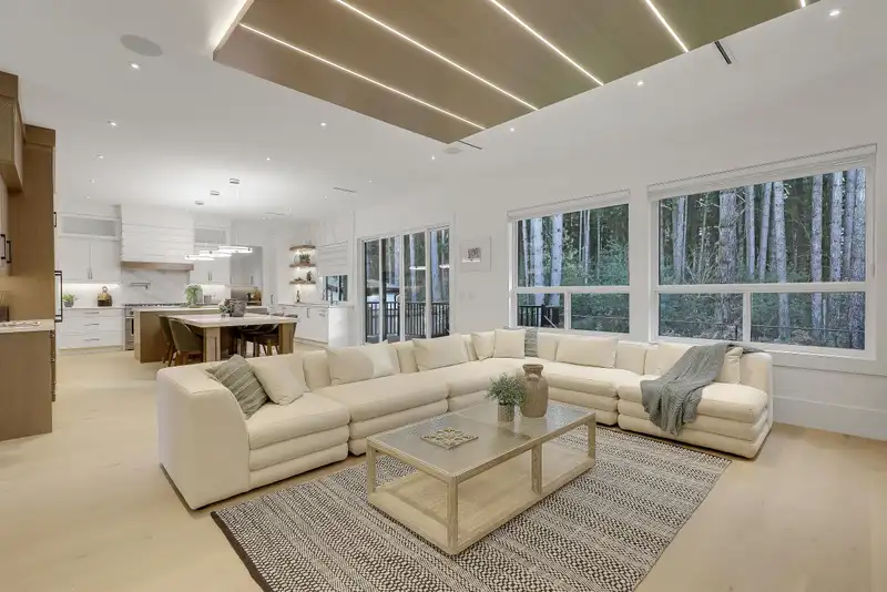 19704 31A AVENUE - photo 3 of 40