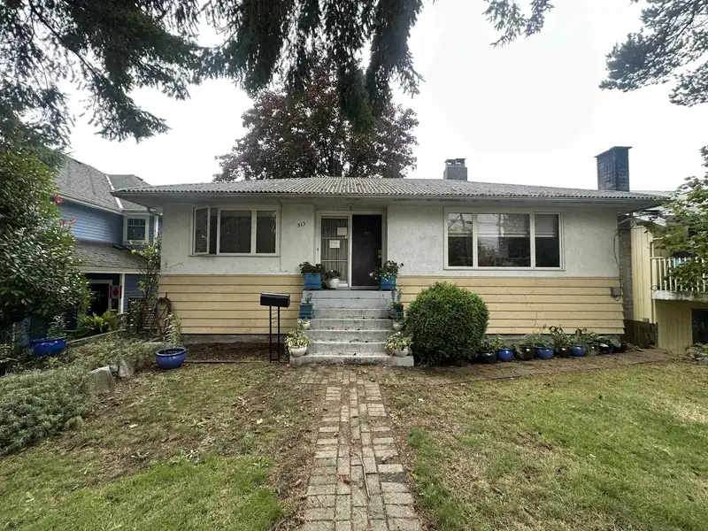 313 E 13TH STREET - photo 2 of 10