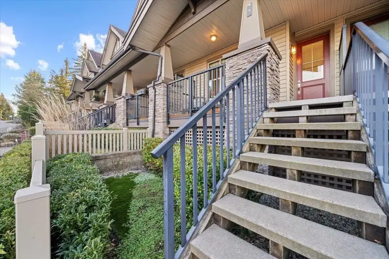 9 9525 204 STREET - photo 3 of 33