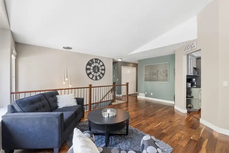 11377 CREEKSIDE STREET - photo 4 of 37