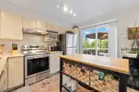 37 20560 66 AVENUE - thumbnail 3