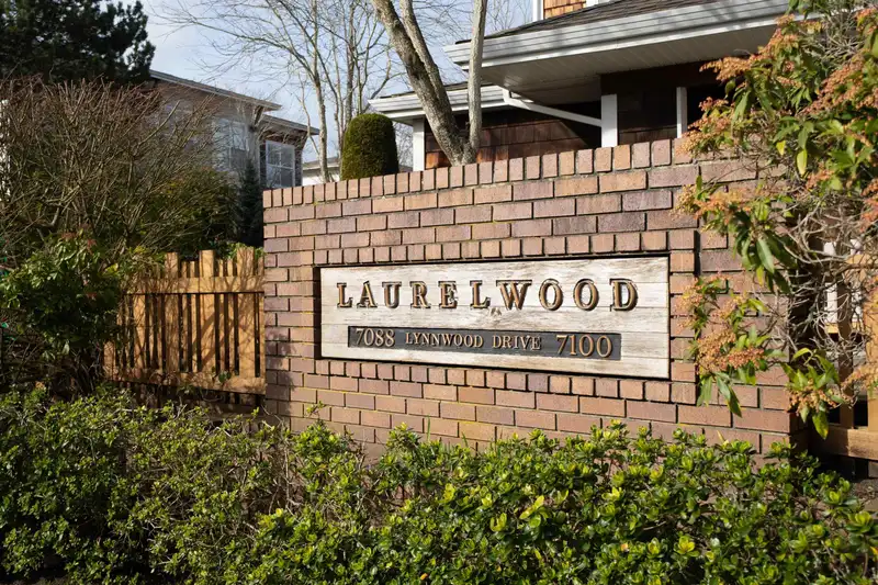 46 7100 LYNNWOOD DRIVE - photo 2 of 39
