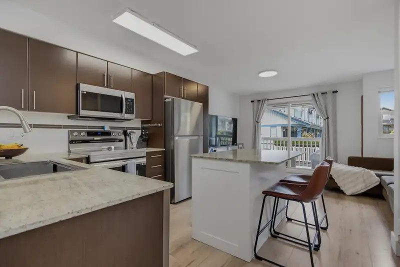 89 19250 65 AVENUE - photo 4 of 25