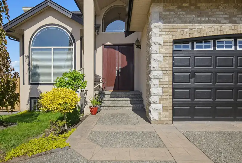 3582 VIEWMOUNT PLACE - photo 3 of 40
