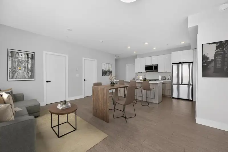 504 20360 LOGAN AVENUE - photo 2 of 8