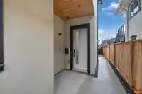 2 1020 NOOTKA STREET - thumbnail 2