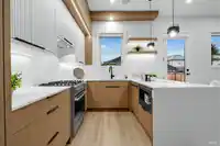 2 1020 NOOTKA STREET - thumbnail 10