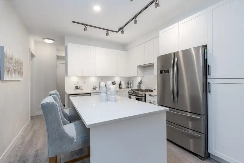 114 20673 78 AVENUE - photo 3 of 36