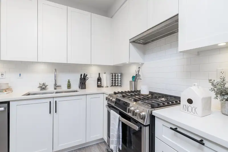 114 20673 78 AVENUE - photo 4 of 36