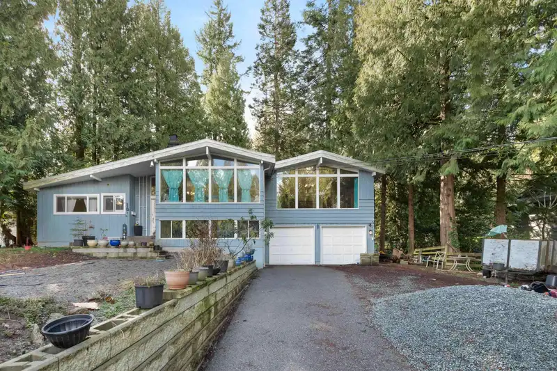 20624 48 AVENUE - photo 1 of 40