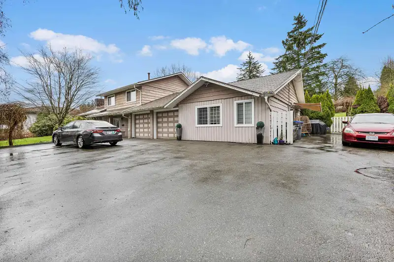 7444 184 STREET - photo 1 of 40