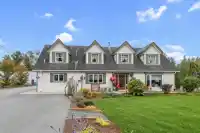 21770 40 AVENUE - thumbnail 1