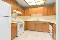 8 6140 192 STREET - thumbnail 12
