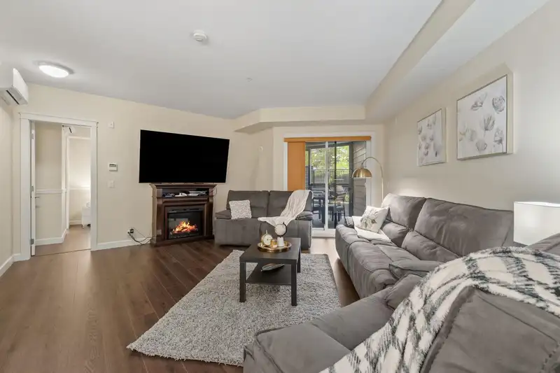 208 20376 86 AVENUE - photo 4 of 35