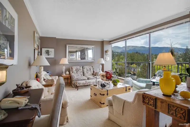 903 1745 ESQUIMALT AVENUE - photo 3 of 34