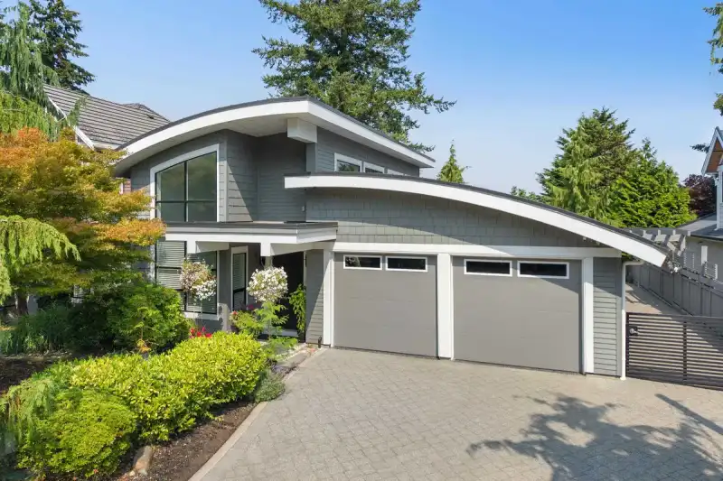 15461 18TH AVENUE - photo 1 of 40