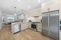 601 3021 ST GEORGE STREET - thumbnail 1